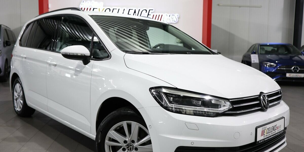 VW Touran 2.0 TDI DSG IQ Comfortline / 7-SITZE, LED 66.000 km 28.777 &euro; Hamm 59077
