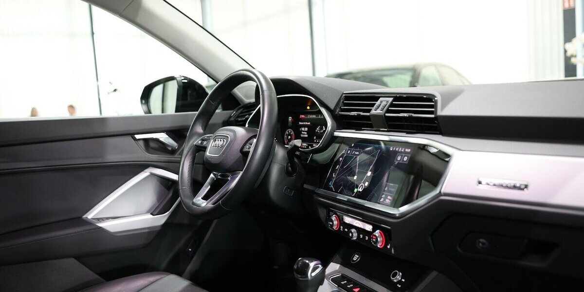 Audi Q3 35 TDI QUATTRO ADVANCED / LED, LEDER, VC 72.000 km 27.993 &euro; Hamm 59077