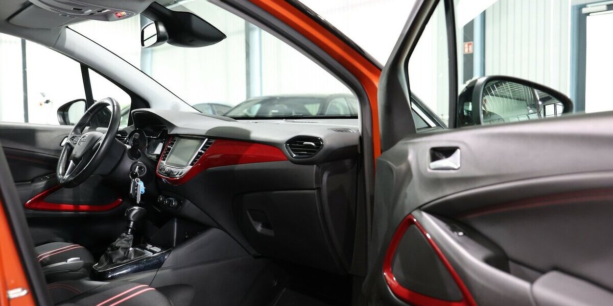 Opel Crossland 1.5 D GS-LINE SPORT / ORANGE & BLACK 132.000 km 13.991 &euro; Hamm 59077