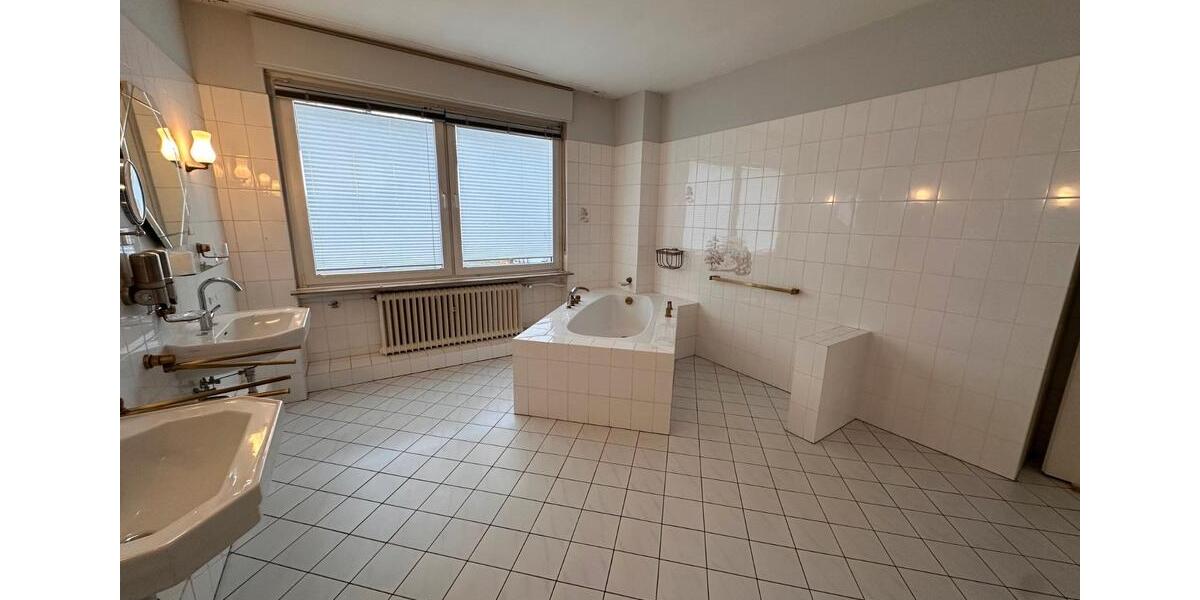 Terrassenwohnung Soest - 4 Zimmer, 125 m&sup2;, 1.250&euro; | Angebot:25978177