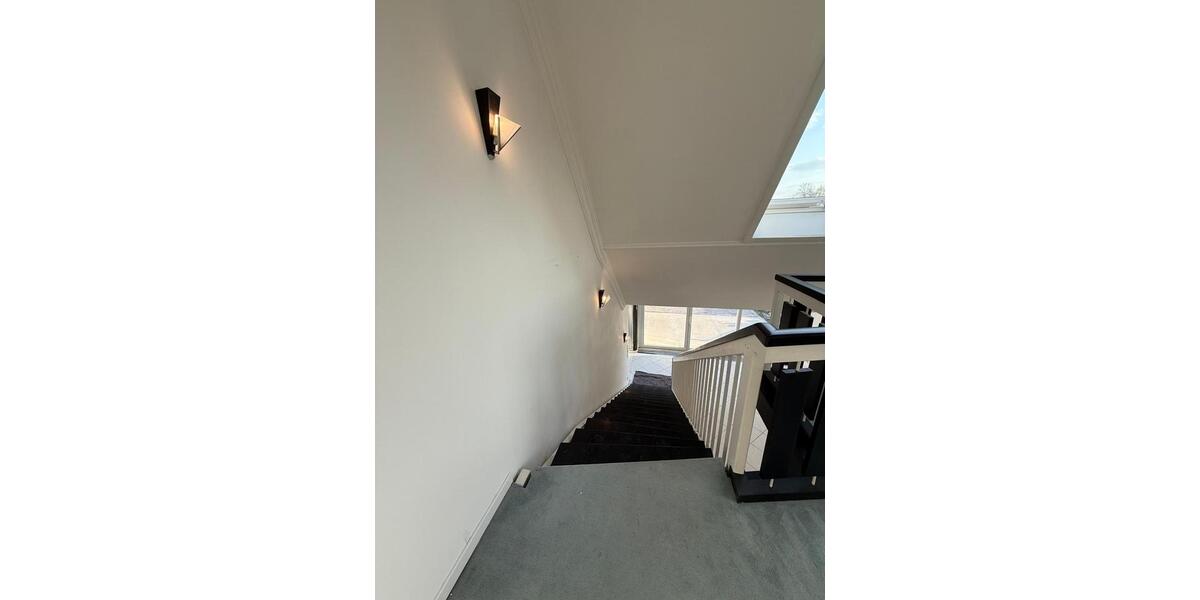 Doppelhaushälfte Soest - 6 Zimmer, 200 m&sup2;, 2.200&euro; | Angebot:25857396