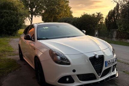 Alfa Romeo Giulietta 110.000 km 11.000 &euro; Lippetal 59510