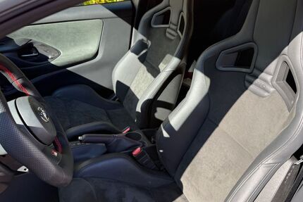 Toyota Yaris 9.000 km 42.990 &euro; Bergkamen 59192