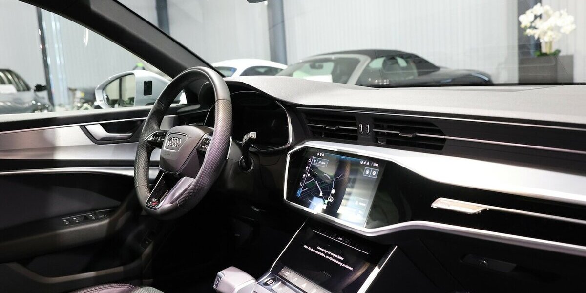 Audi A6 Avant 40 TDI S-LINE BLACK / PANORAMA, LED, VC 30.000 km 42.777 &euro; Hamm 59077