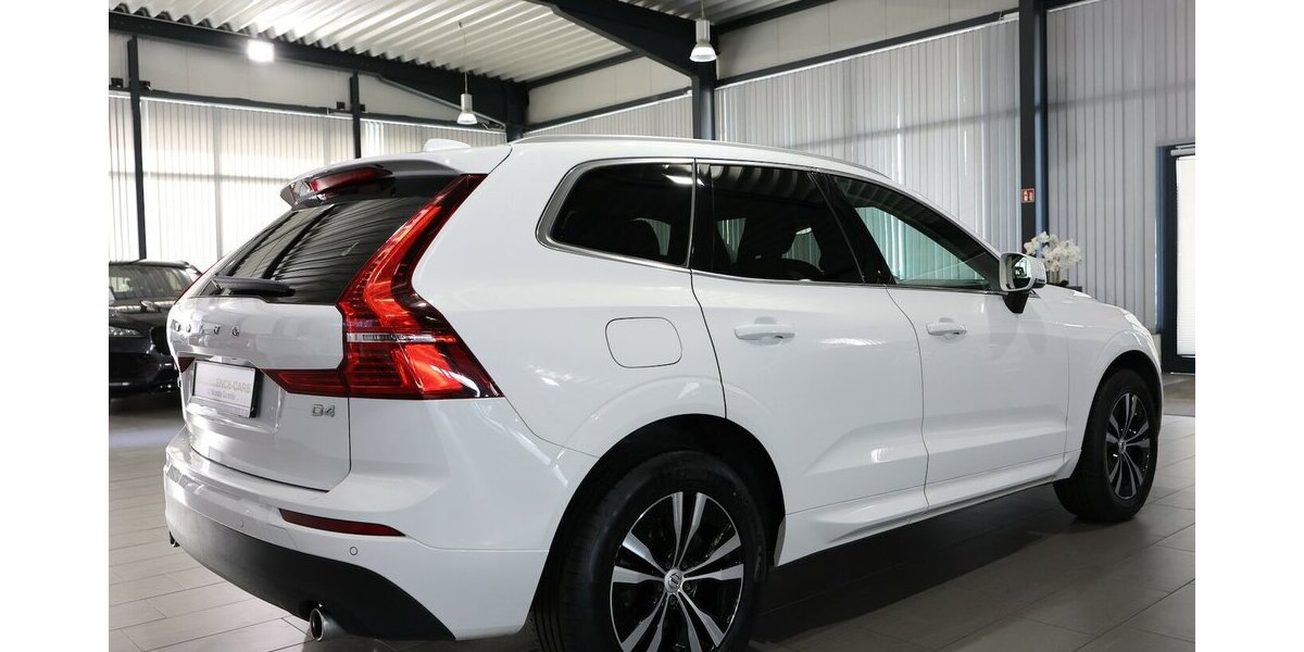 Volvo XC60 D4 MOMENTUM PRO / PANORAMA, MATRIX-LED 130.000 km 26.777 &euro; Hamm 59077