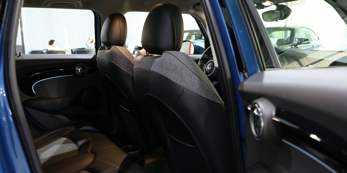 Mini ONE CLASSIC-TRIM / LED / LEDER / NAVI+APPLE 60.000 km 17.777 &euro; Hamm 59077