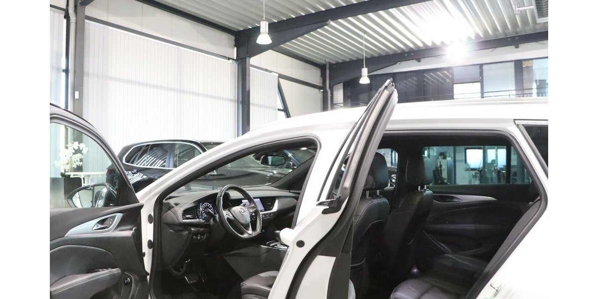 Opel Insignia 2.0 ST 4x4 OPC-LINE GSI WHITE / VC+HUD 140.000 km 18.991 &euro; Hamm 59077