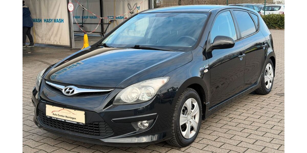 Hyundai i30 206.000 km 2.190 &euro; Hamm 59067