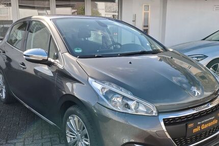 Peugeot 208 22.600 km 13.299 &euro; Hamm 59067