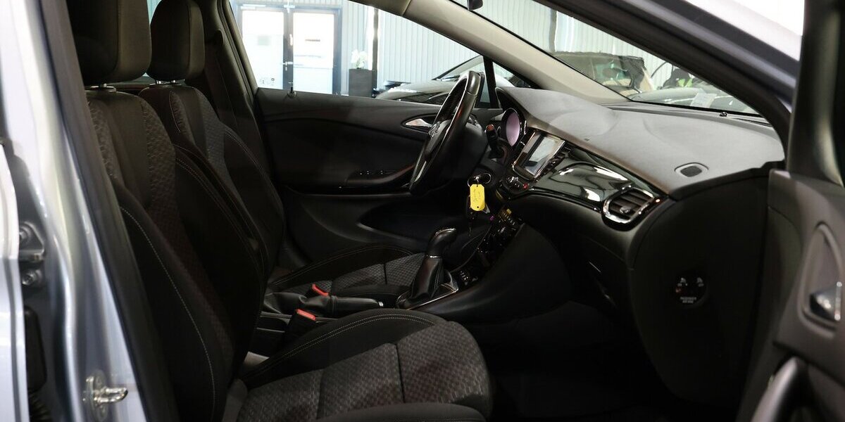 Opel Astra K ST 1.6 T ACTIVE 200-PS / APPLE+ANDROID 130.000 km 10.444 &euro; Hamm 59077