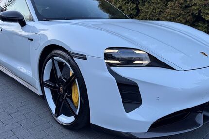 Porsche Taycan 60.000 km 73.900 &euro; Kamen 59174