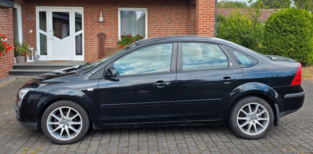 Ford Focus 171.000 km 1.200 &euro; Lippetal 59510