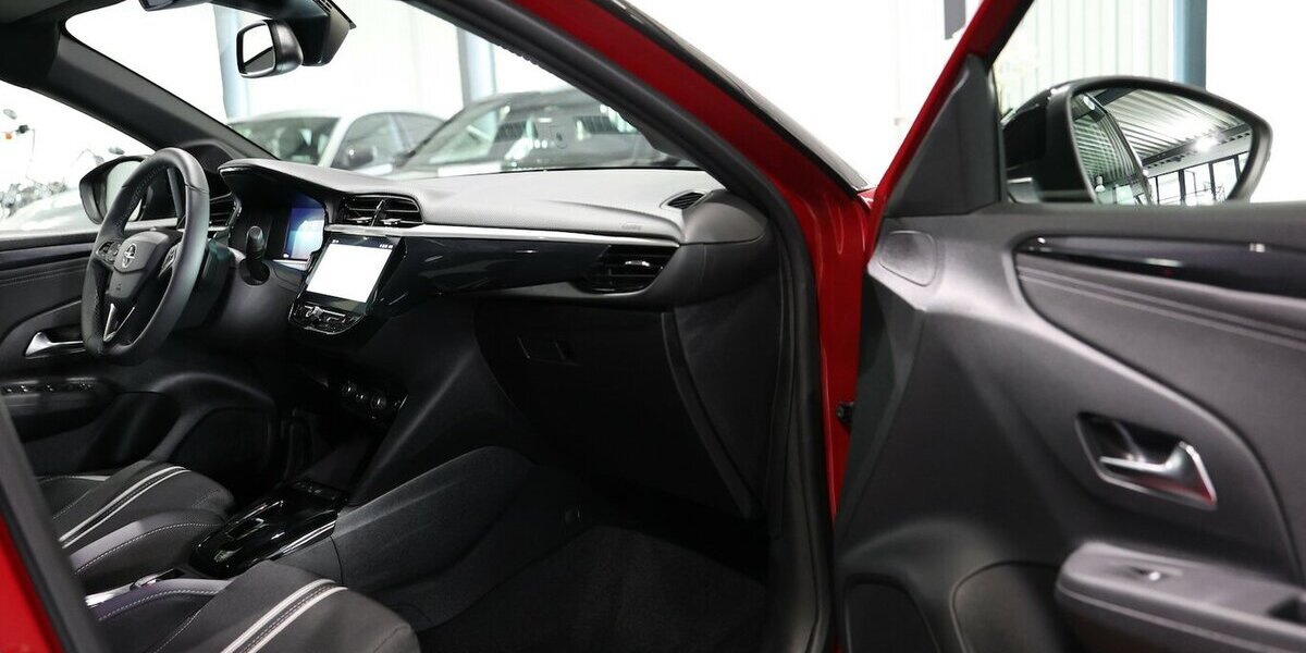 Opel Corsa F T GS-SPORT TECH, RED & BLACK / AUTOMATIK 8.500 km 20.444 &euro; Hamm 59077