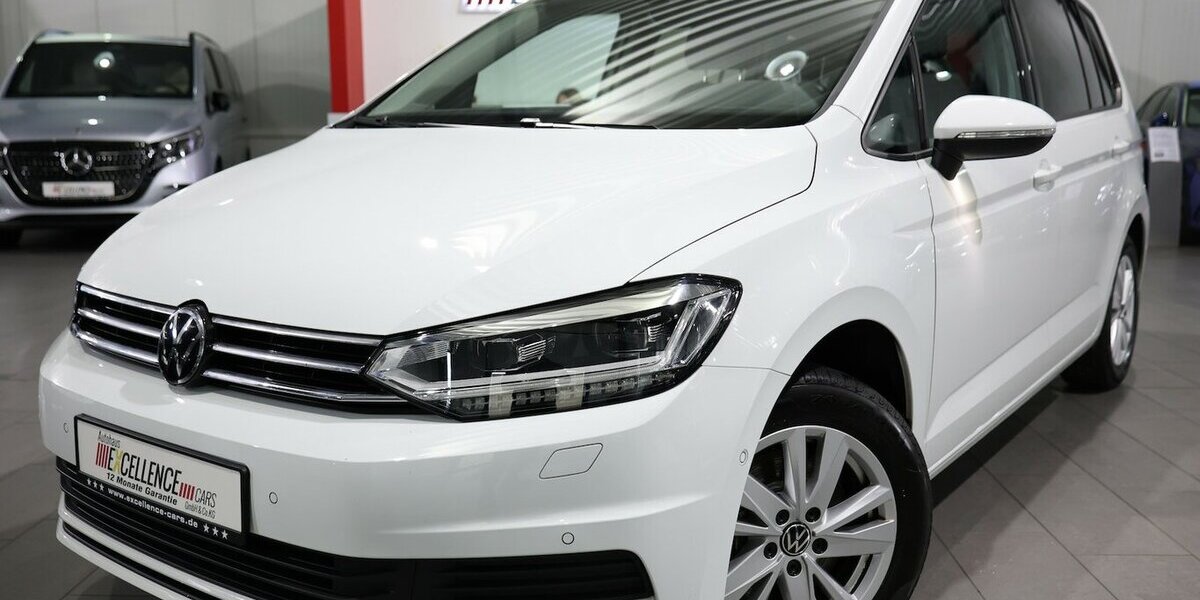 VW Touran 2.0 TDI DSG IQ Comfortline / 7-SITZE, LED 66.000 km 28.777 &euro; Hamm 59077