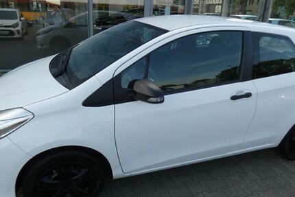 Toyota Yaris 125.000 km 4.500 &euro; Bergkamen 59192