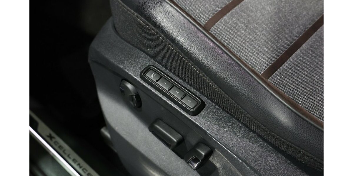 Seat Tarraco 1.4 TSI e-Hybrid DSG XCELLENCE PANORAMA 89.000 km 27.777 &euro; Hamm 59077