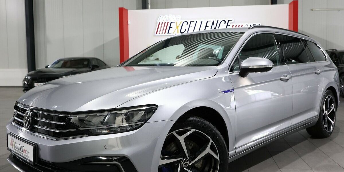 VW Passat Variant GTE DSG IQ BUSINESS R-LINE SPORT 86.000 km 23.991 &euro; Hamm 59077