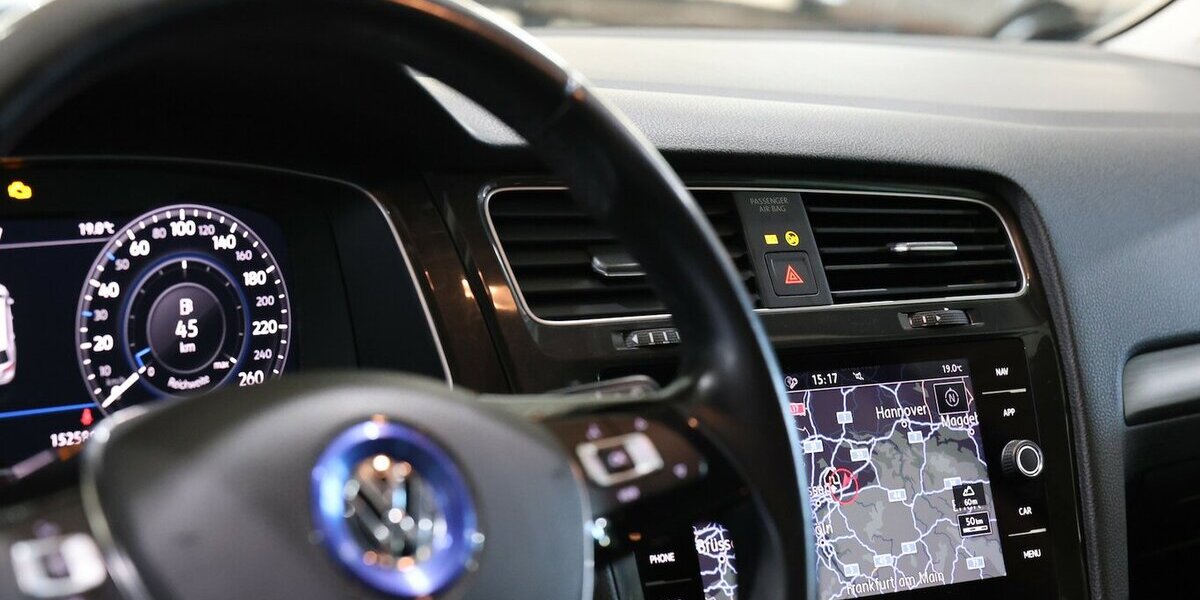 VW Golf Variant VII 1.6 TDI Comfortline DYNAUDIO 1H 152.000 km 13.444 &euro; Hamm 59077