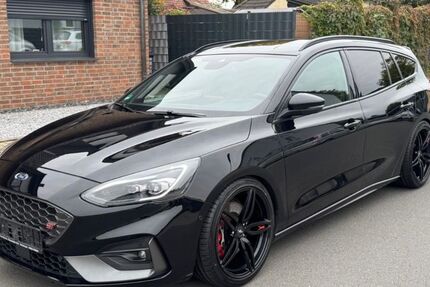 Ford Focus 75.000 km 22.999 &euro; Bönen 59199