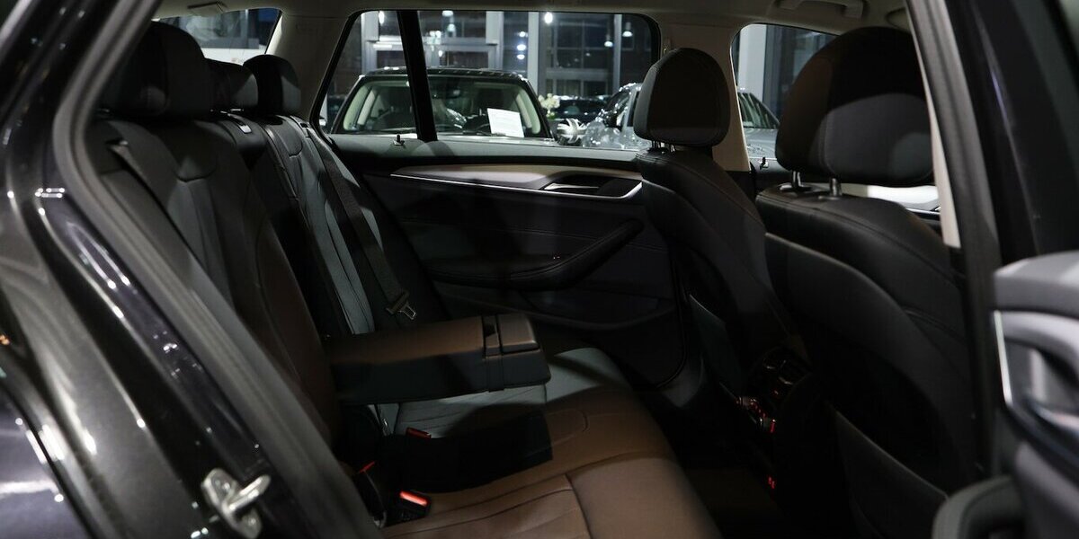 BMW 520d Touring xDrive BUSINESS EL.VOLL-LEDER, LED 14.000 km 38.111 &euro; Hamm 59077