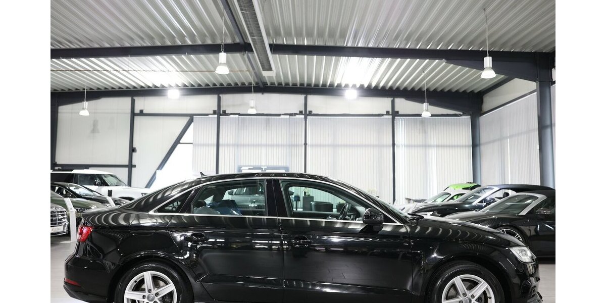Audi A3 LIMOUSINE 1.4 TFSI BUSINESS / VIRTUAL-COCKPIT 119.000 km 15.993 &euro; Hamm 59077