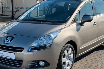 Peugeot 5008 94.000 km 8.990 &euro; Hamm 59067