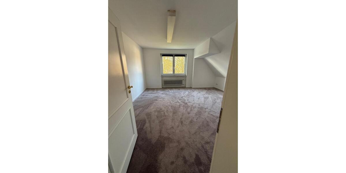 Doppelhaushälfte Soest - 6 Zimmer, 200 m&sup2;, 2.000&euro; | Angebot:25857395