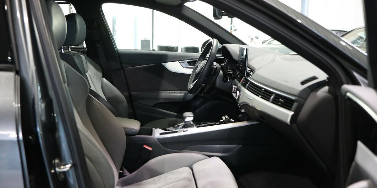 Audi A4 Avant 40 TFSI QUATTRO S-LINE SPORT BLACK TOP 113.000 km 28.444 &euro; Hamm 59077