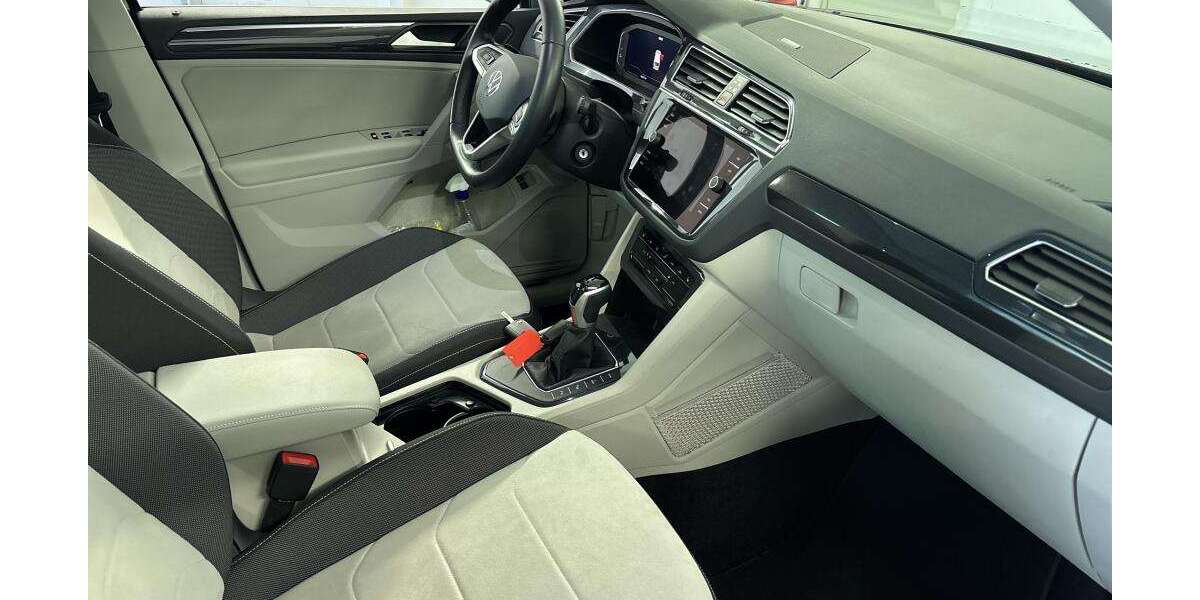 VW Tiguan Elegance 1.4 eHybrid DSG NAVI PANORAMA AHK 33.631 km 27.988 &euro; Bergkamen 59192