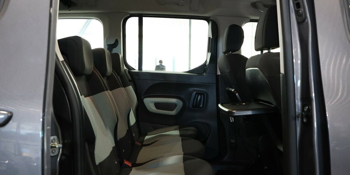 Citroen Berlingo 1.5 BLUE-HDI FEEL XL130 / 7-SITZER / 136.000 km 15.555 &euro; Hamm 59077