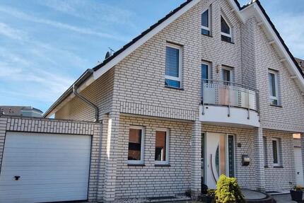 Haus Ahlen - 7 Zimmer, 264 m&sup2;, 739.000&euro; | Angebot:26134556