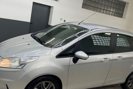 Ford B-Max 148.300 km 4.500 &euro; Kamen 59174