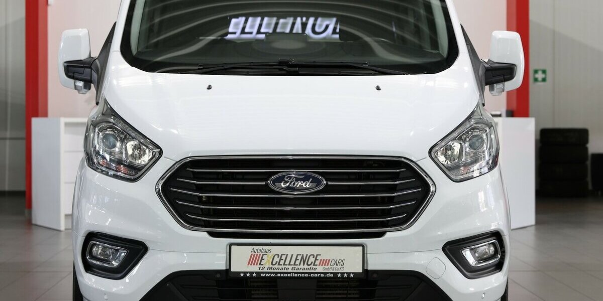 Ford Tourneo Custom 2.0 TDCI 320 L1 / 8-SITZER / NAVI 119.000 km 27.777 &euro; Hamm 59077