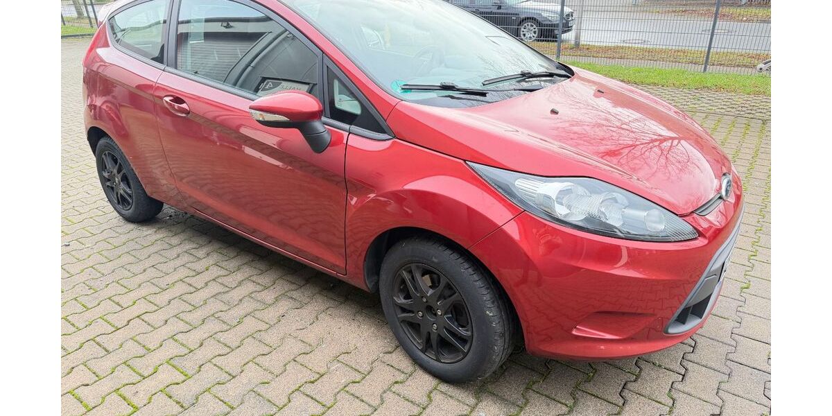 Ford Fiesta 141.000 km 2.589 &euro; Hamm 59077