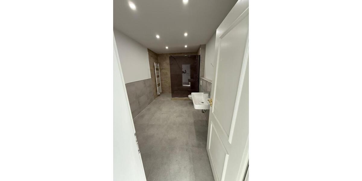 Doppelhaushälfte Soest - 6 Zimmer, 200 m&sup2;, 2.200&euro; | Angebot:25857396