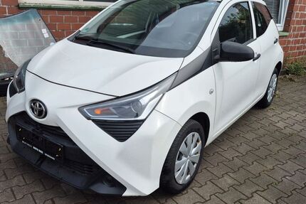 Toyota Aygo (X) 71.526 km 7.599 &euro; Senden 48308