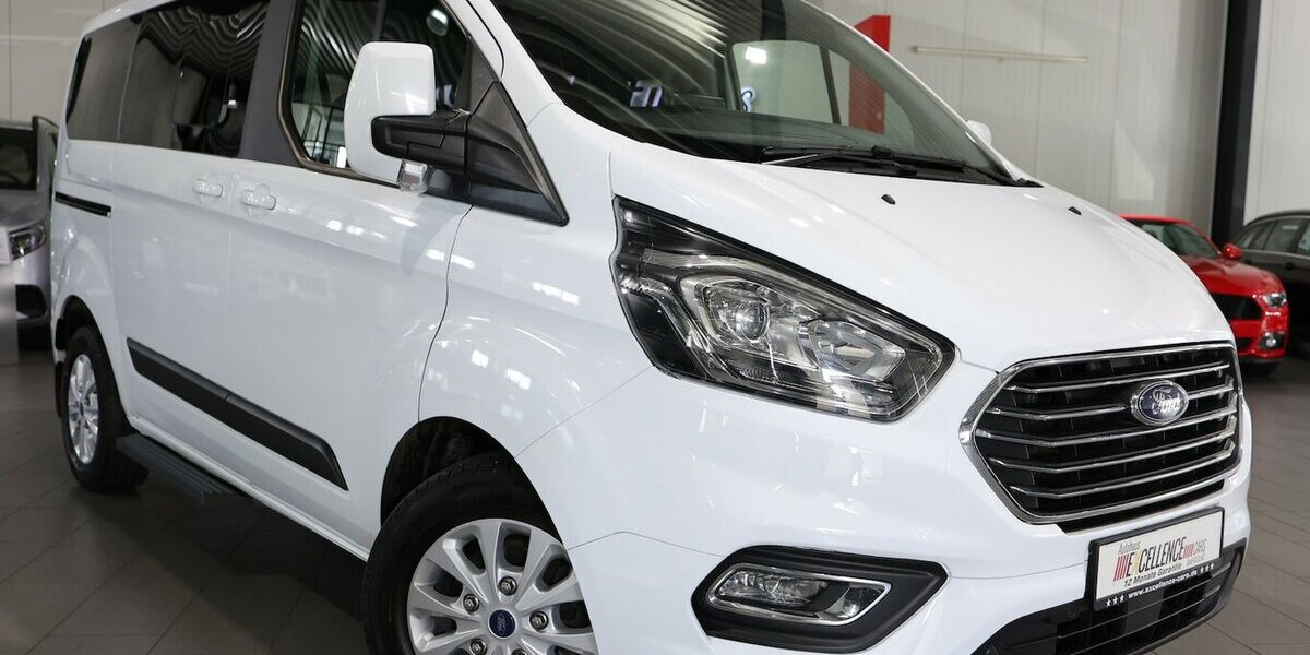 Ford Tourneo Custom 2.0 TDCI 320 L1 / 8-SITZER / NAVI 119.000 km 27.777 &euro; Hamm 59077