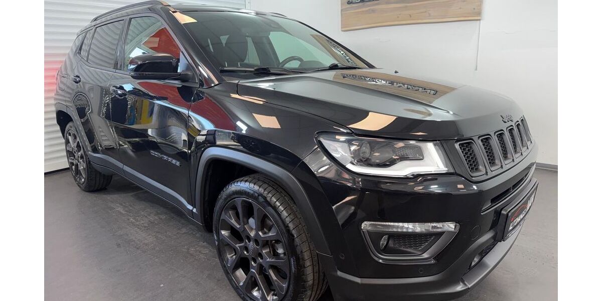 Jeep Compass 18.000 km 21.990 &euro; Soest 59494