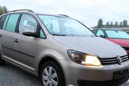 VW Touran 1.2 TSI / 7-SITZER / SHZ / PDC / 6-GANG 195.000 km 5.402 &euro; Hamm 59077