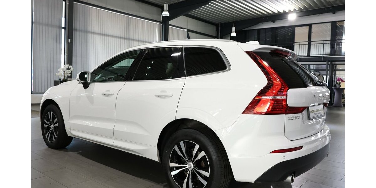 Volvo XC60 D4 MOMENTUM PRO / PANORAMA, MATRIX-LED 130.000 km 26.777 &euro; Hamm 59077