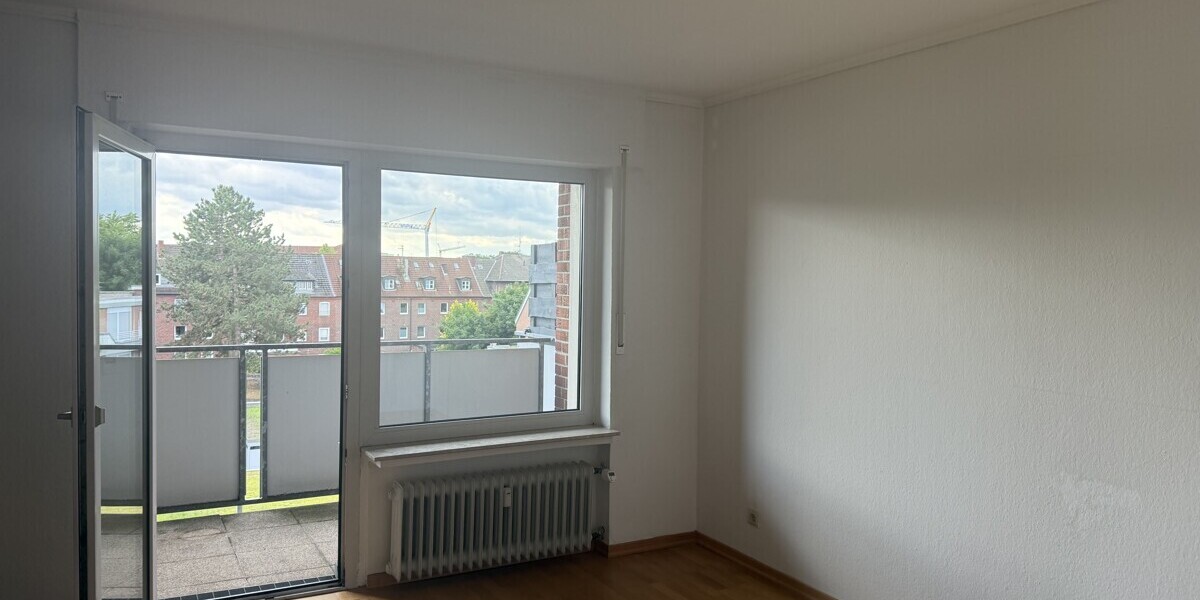 Wohnen am Koburger Weg: 2 Zimmer, EBK & zwei Balkone – befristet bis Mai 2027 - Dachgeschoßwohnung Münster Mitte-Nordost | Angebot:26864427