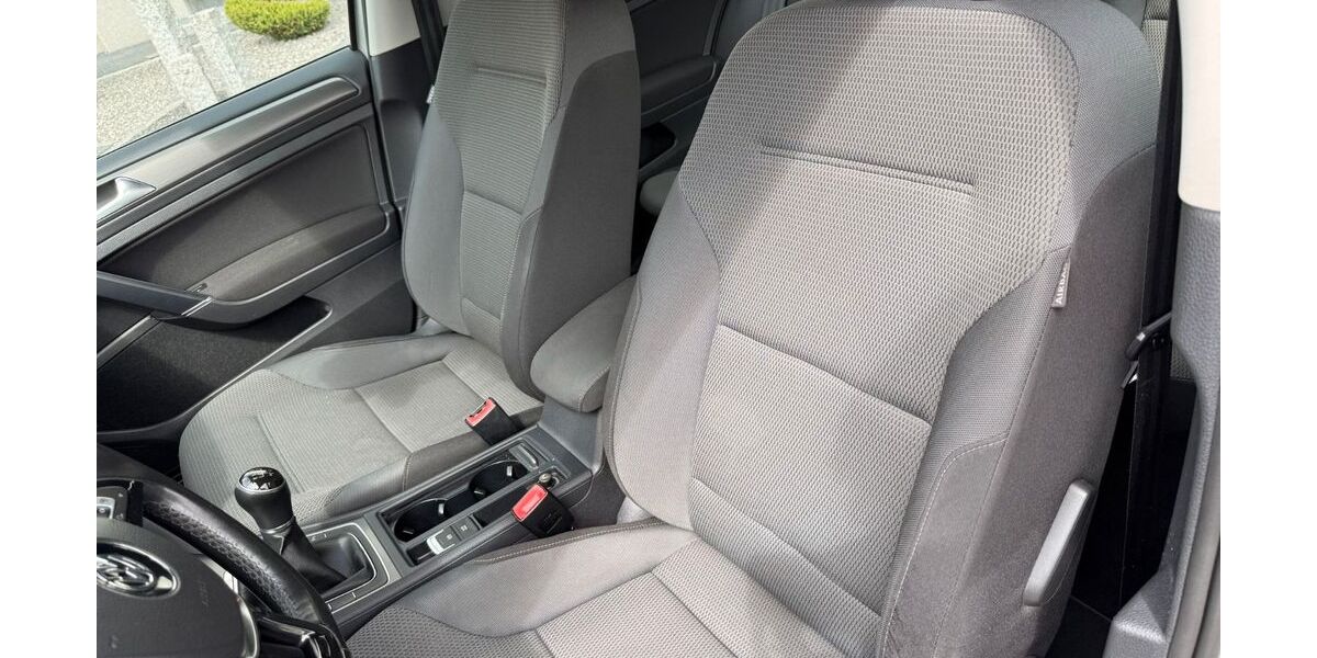 VW Golf 145.000 km 5.900 &euro; Kamen 59174