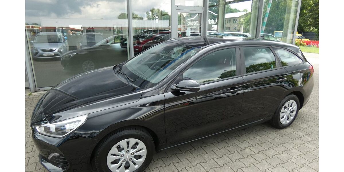 Hyundai i30 108.000 km 9.990 &euro; Bergkamen 59192
