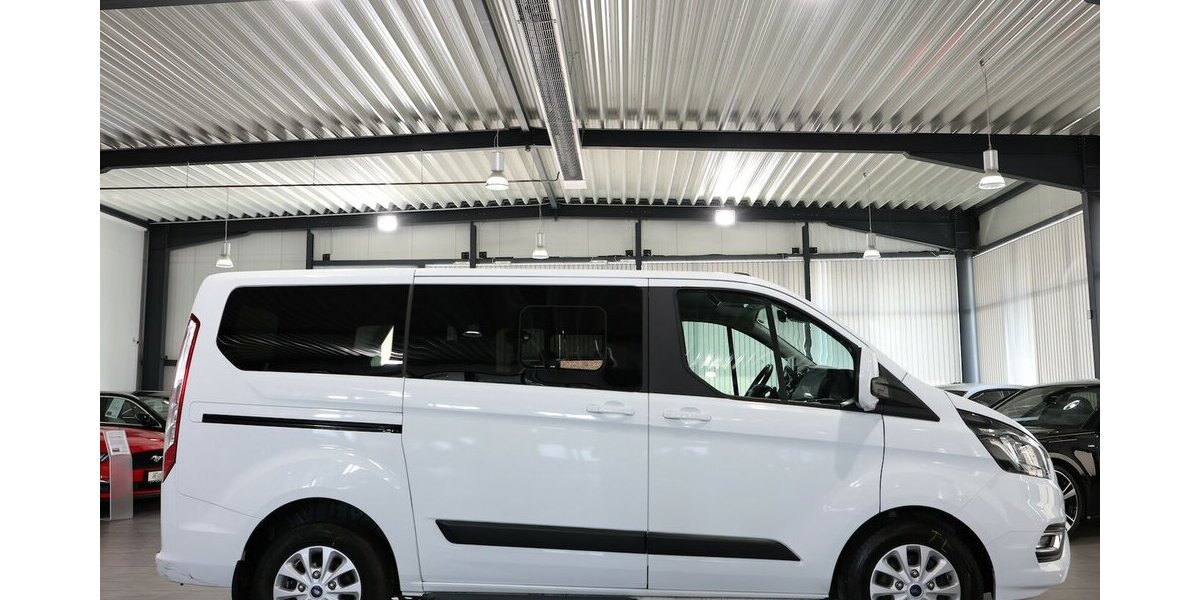 Ford Tourneo Custom 2.0 TDCI 320 L1 / 8-SITZER / NAVI 119.000 km 27.777 &euro; Hamm 59077