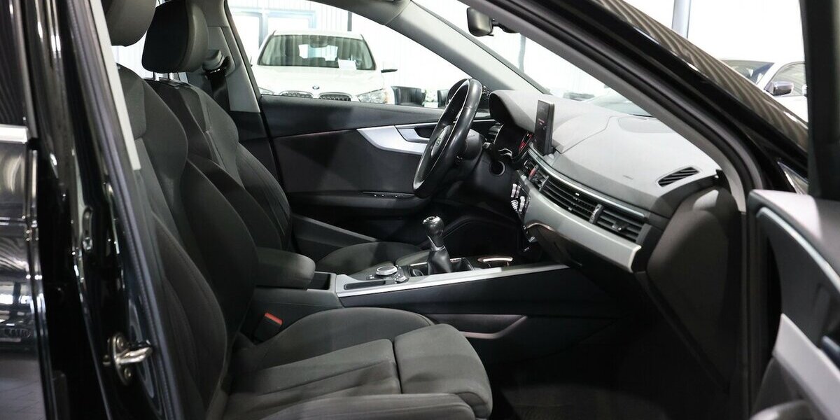 Audi A4 Avant 35 TFSI SPORT / 1.HAND / LED / NAVI+ 108.000 km 17.994 &euro; Hamm 59077