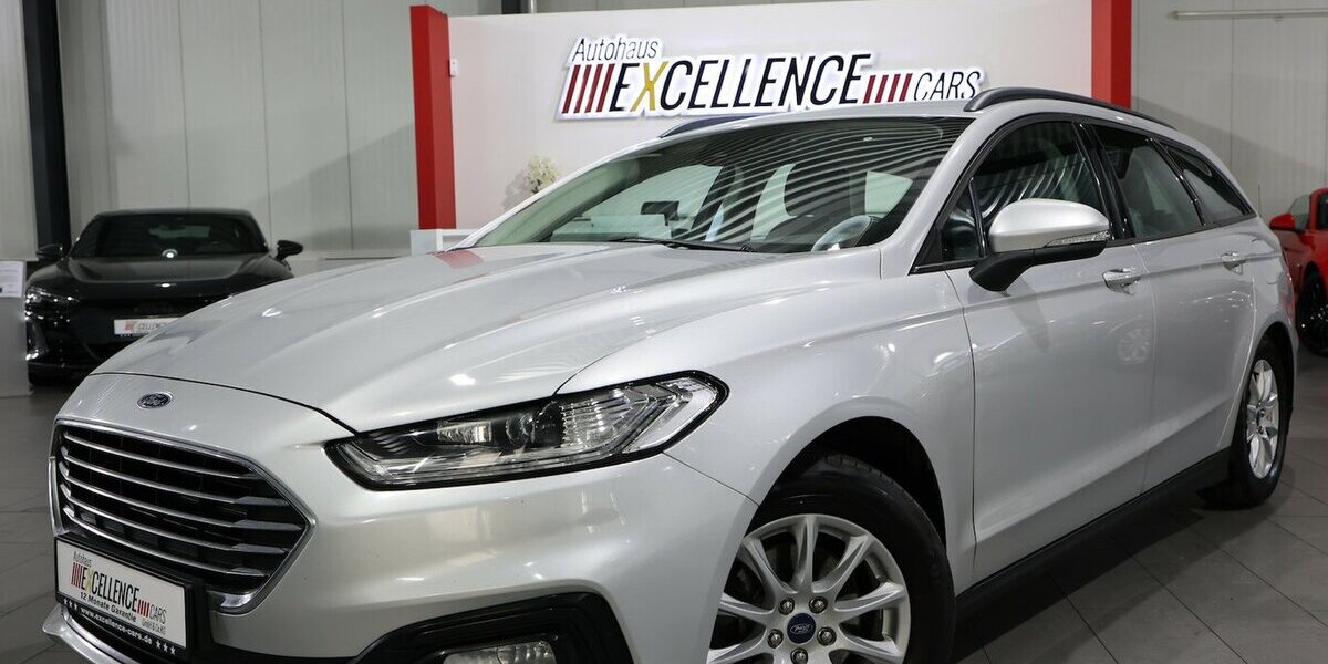 Ford Mondeo Tunier 2.0 EB / LED / NAVI+KAMERA / AHK 124.000 km 14.991 &euro; Hamm 59077