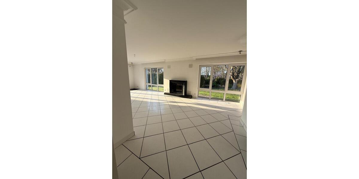 Doppelhaushälfte Soest - 6 Zimmer, 200 m&sup2;, 2.000&euro; | Angebot:25857395