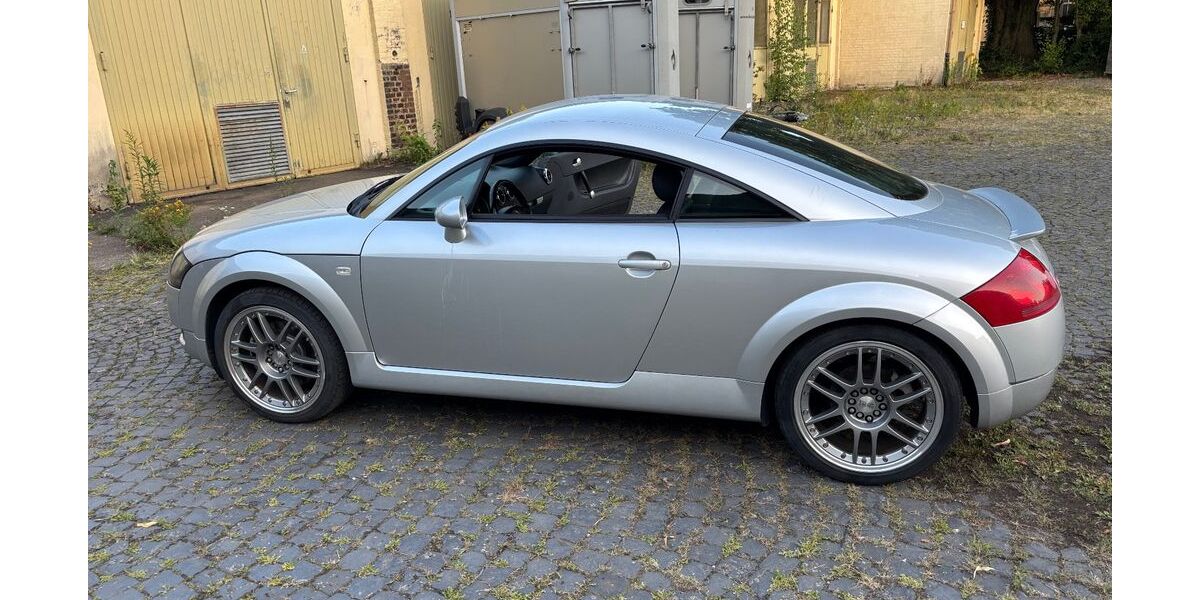 Audi TT 182.000 km 7.777 &euro; Kamen 59174