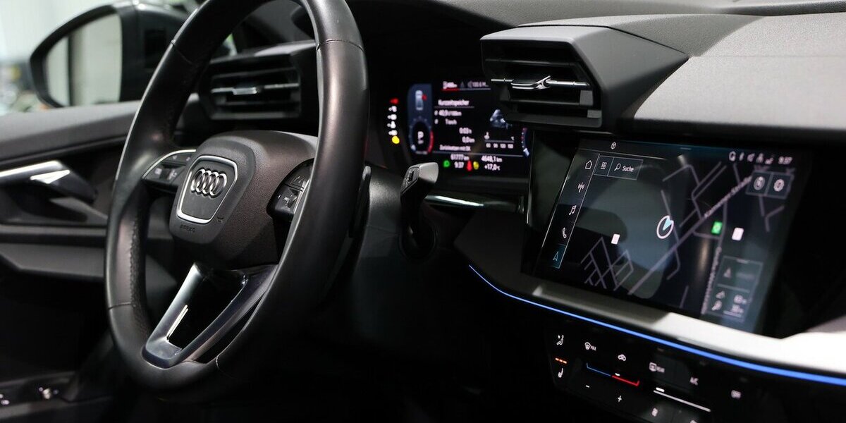 Audi A3 LIMOUSINE 30 TFSI S-LINE MATRIX, VOLL-LEDER 60.000 km 25.333 &euro; Hamm 59077