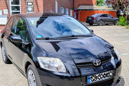 Toyota Auris 132.280 km 4.900 &euro; Münster 48155